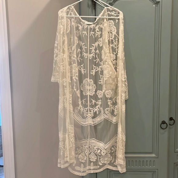 Lush Other - Lace duster/robe